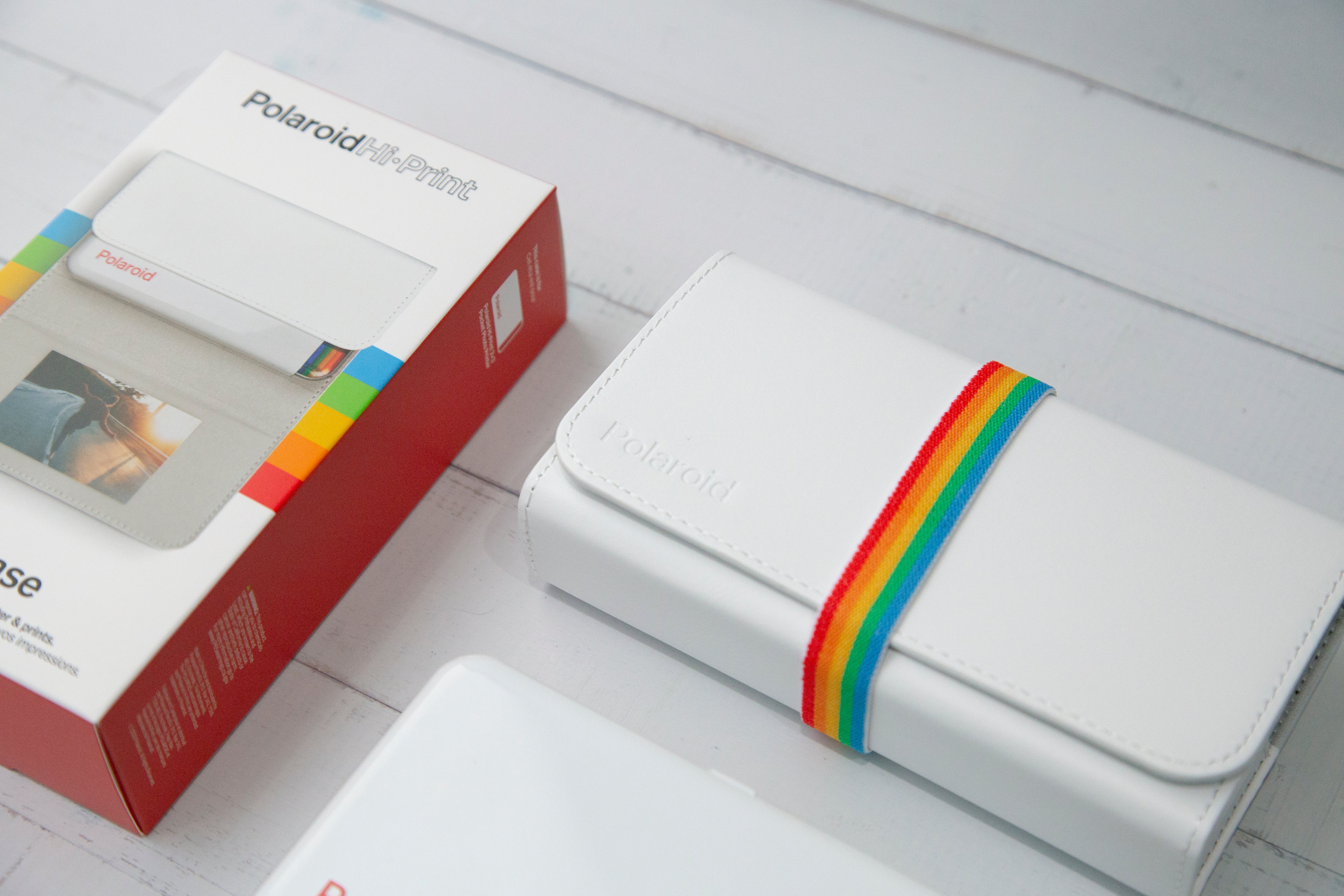 寶麗來Hi·Print 2x3 保護殼即影即有相機照片可攜式打印機保護殼 白
防護性 PU 皮革外層
柔軟的毛氈內層
寶麗萊品牌
彈性彩虹封扣
可存放印刷品的收納袋
尺寸:6.3 x 3.3 x 1.4 英吋(16 x 8.5 x 3.5 公分)