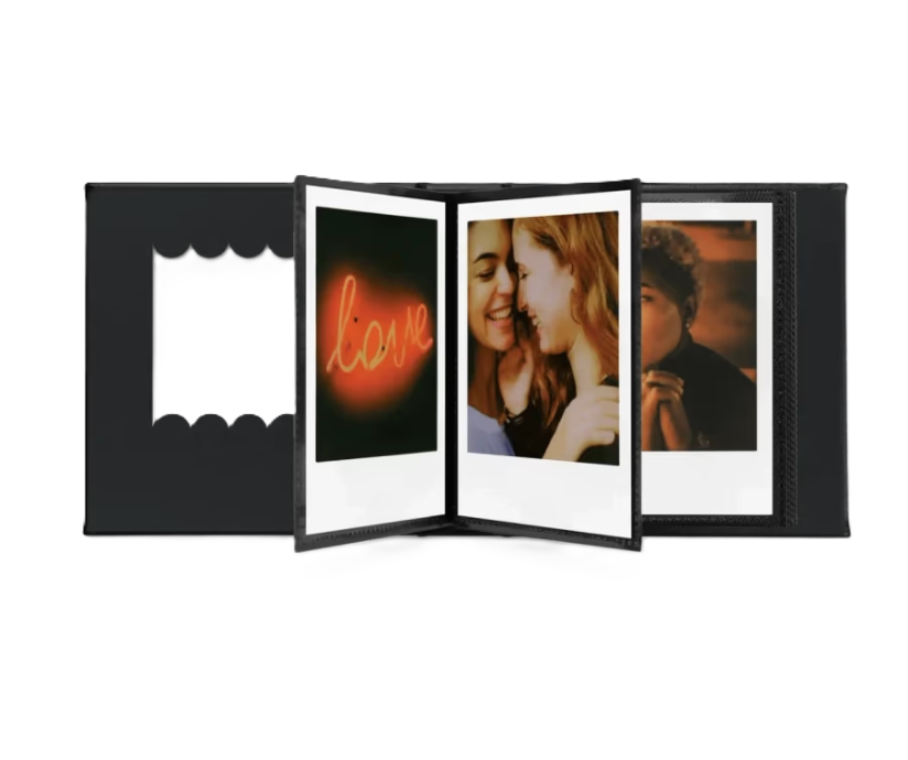 設計:防指紋霧面塗層紙板和塑料
容量:40 張照片(每頁 1 張)
尺寸:118 毫米 x 126 毫米(4.6 吋 x 5 吋)
相容性:Polaroid i-Type、600 和 SX-70 即時照片小相冊