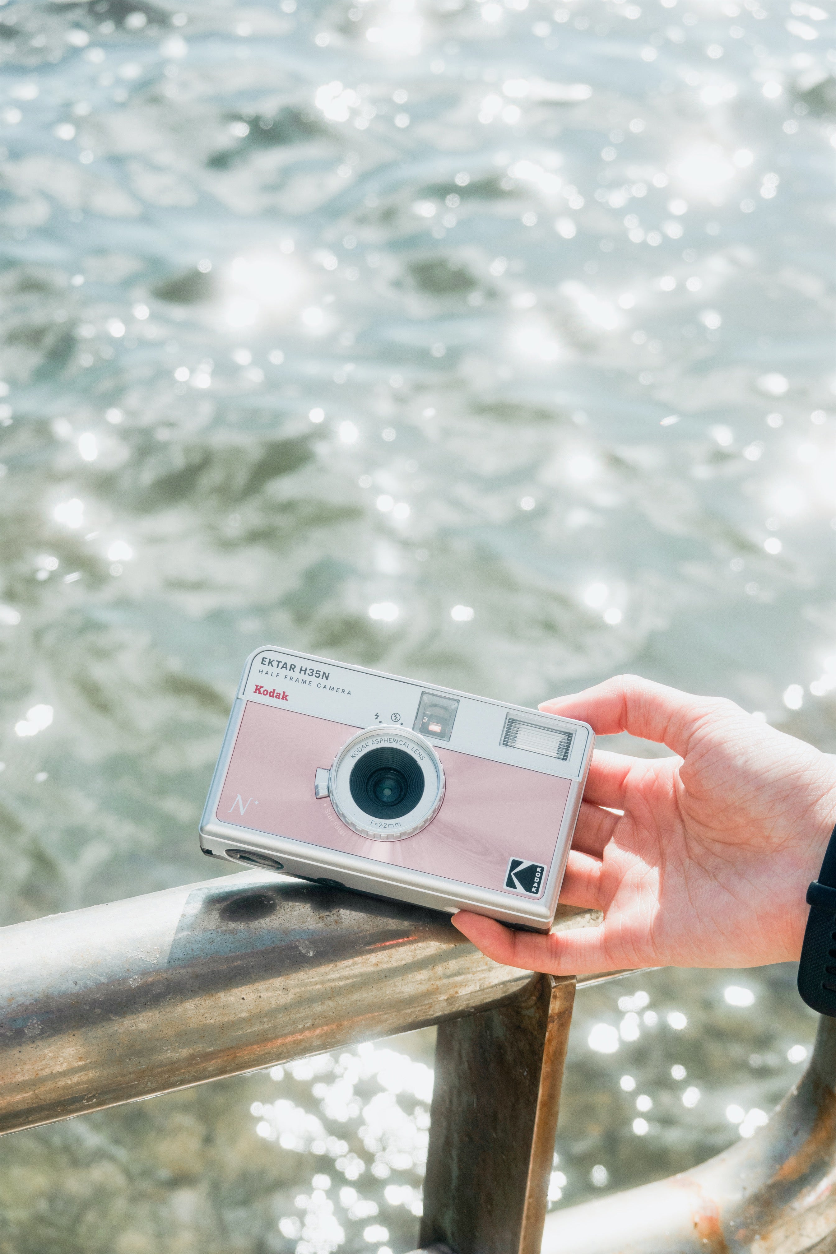 KODAK EKTAR H35N 半格菲林相機 亮粉紅色 + Kodak Ultramax 24張