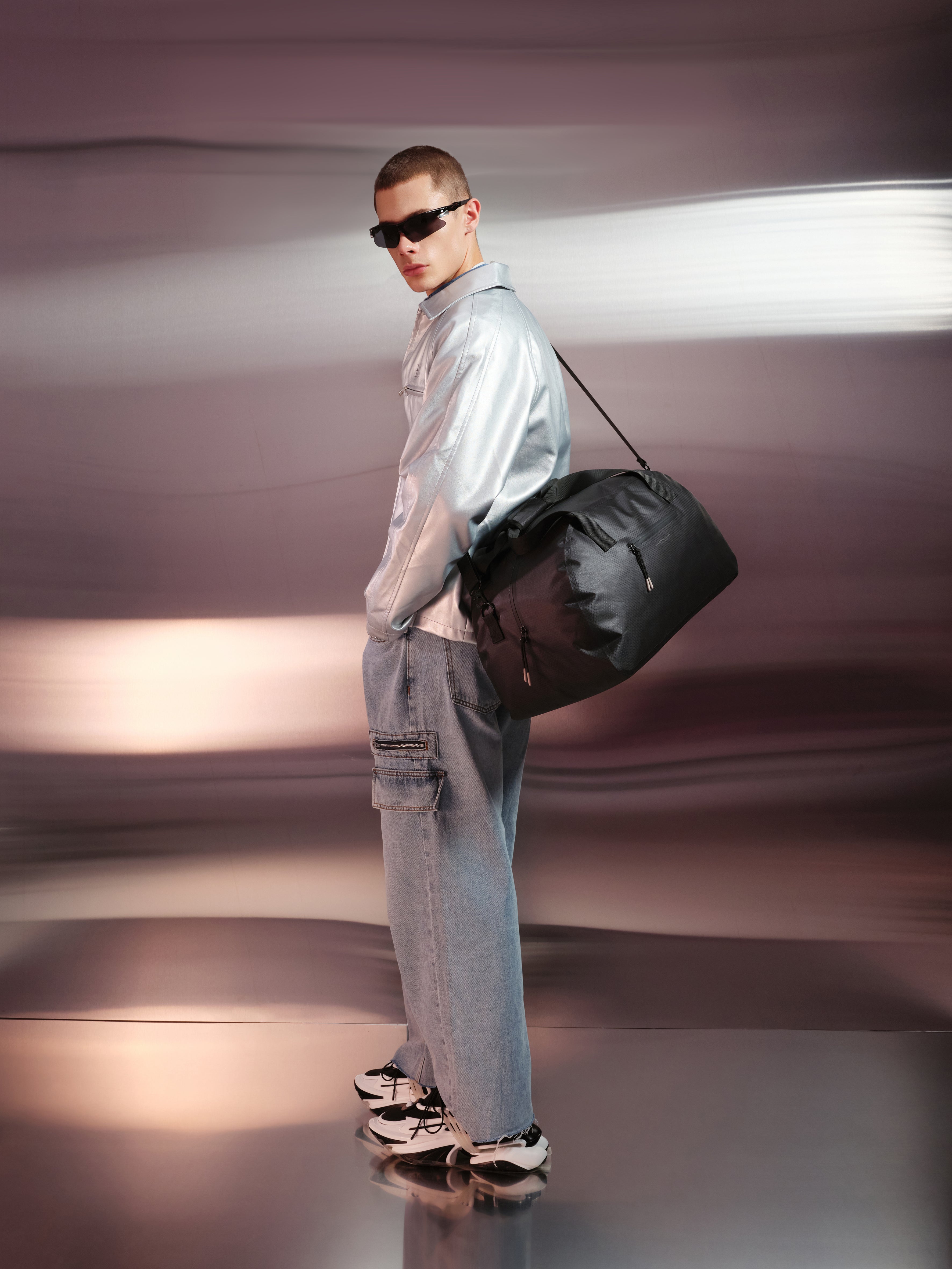 <tc>Gaston Luga</tc> 輕盈DuoSeal黑色旅行袋 #LWDSDFBK