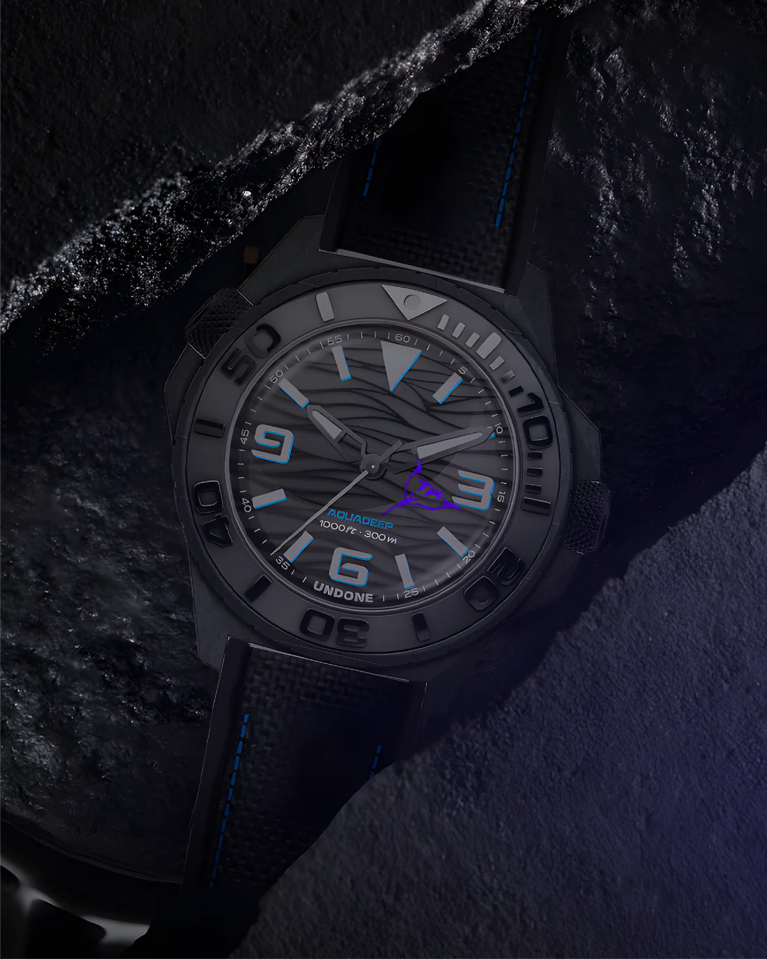 UNDONE Aquadeep Carbon Manta #COL-AQD-MAT