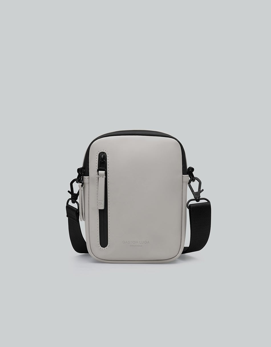 Gaston Luga Däsh Verti Crossbody Bag - Taupe Backpack - BangOn