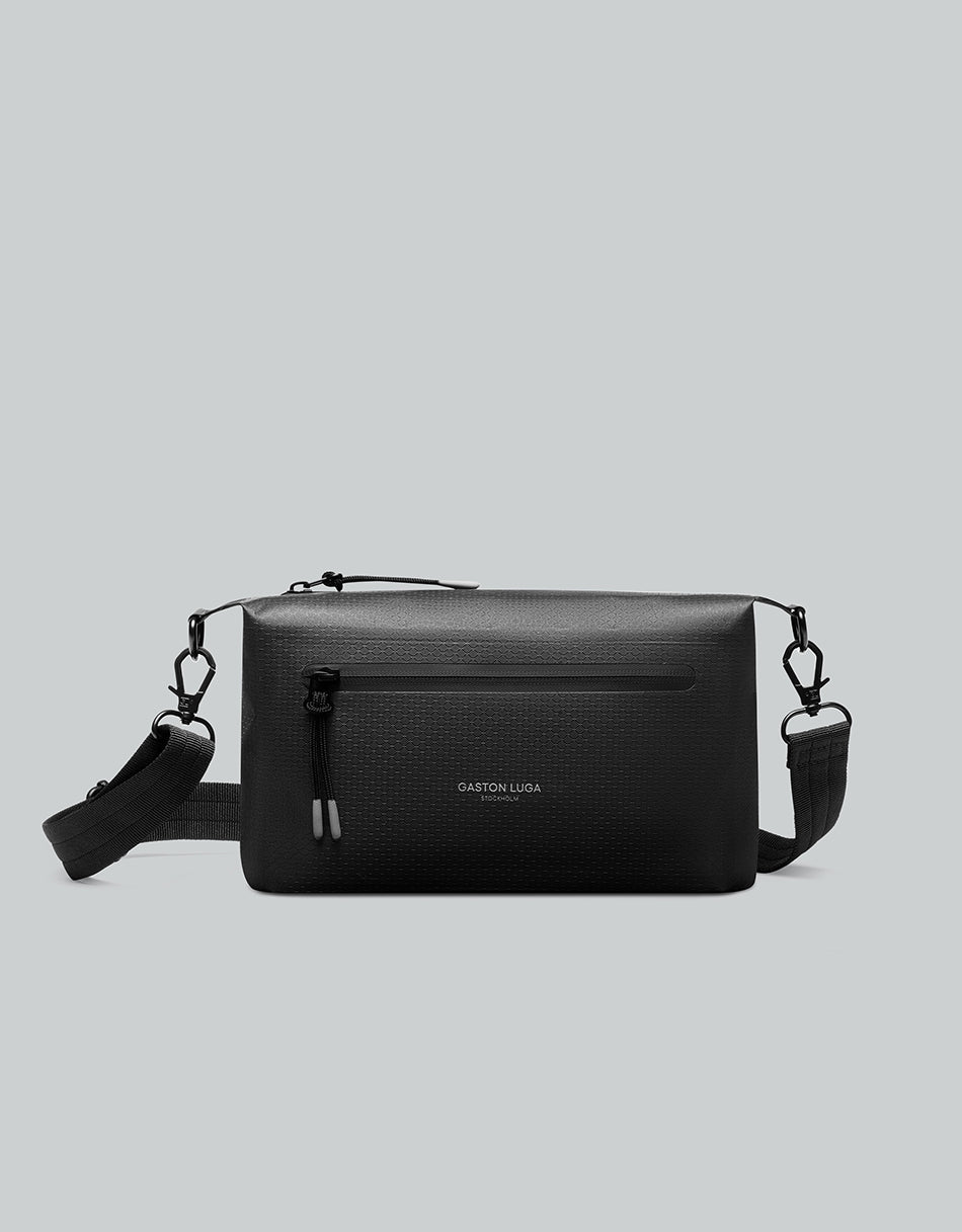 Gaston Luga Lightweight DuoSeal Crossbody - Black - BangOn
