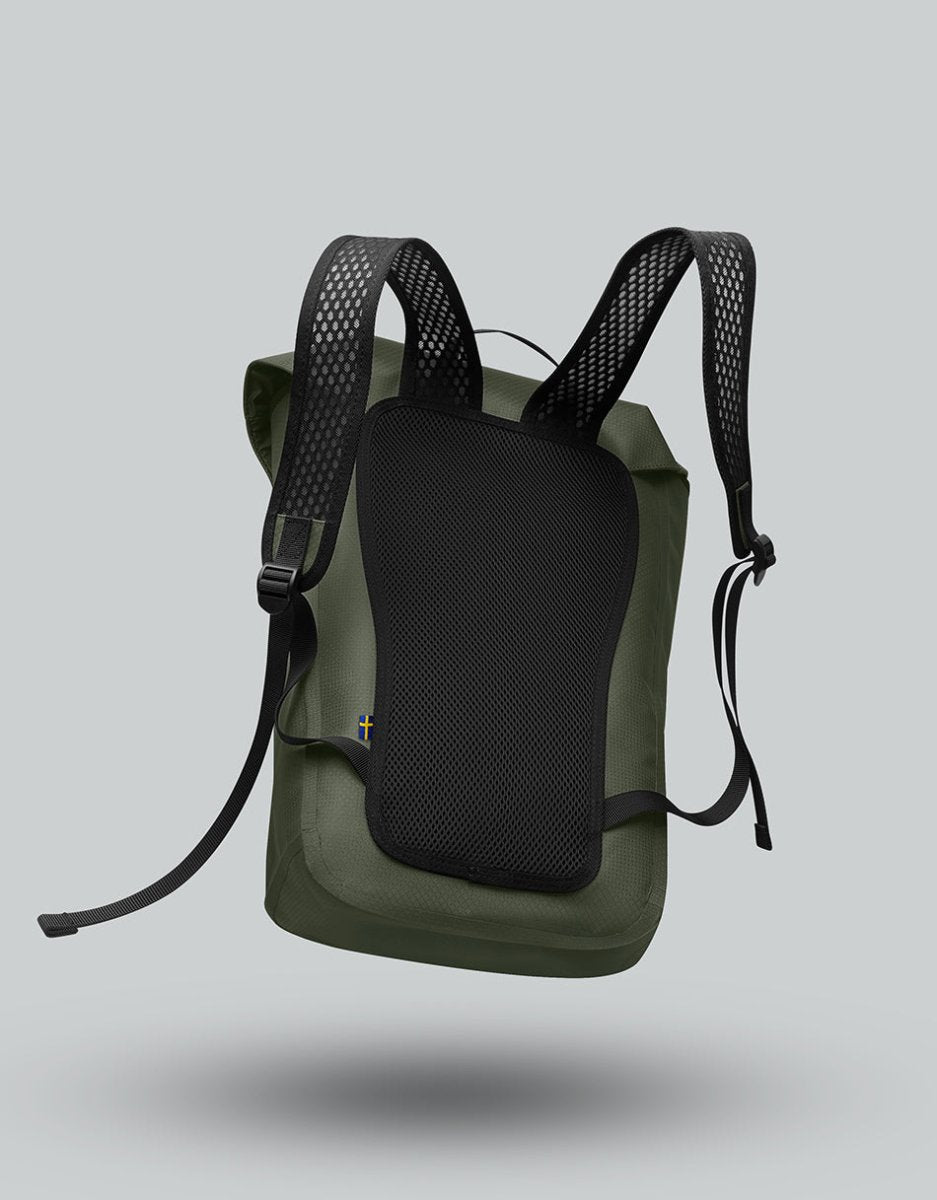 Gaston Luga Lightweight DuoSeal Flap Backpack 14" Black - BangOn