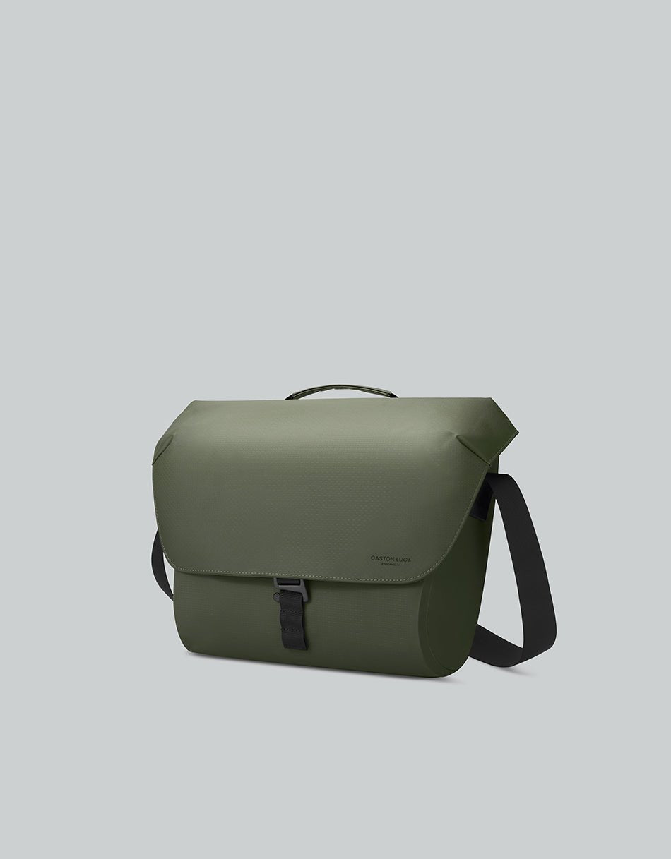 Gaston Luga Lightweight Duoseal Messenger Bag 14" - Olive - BangOn