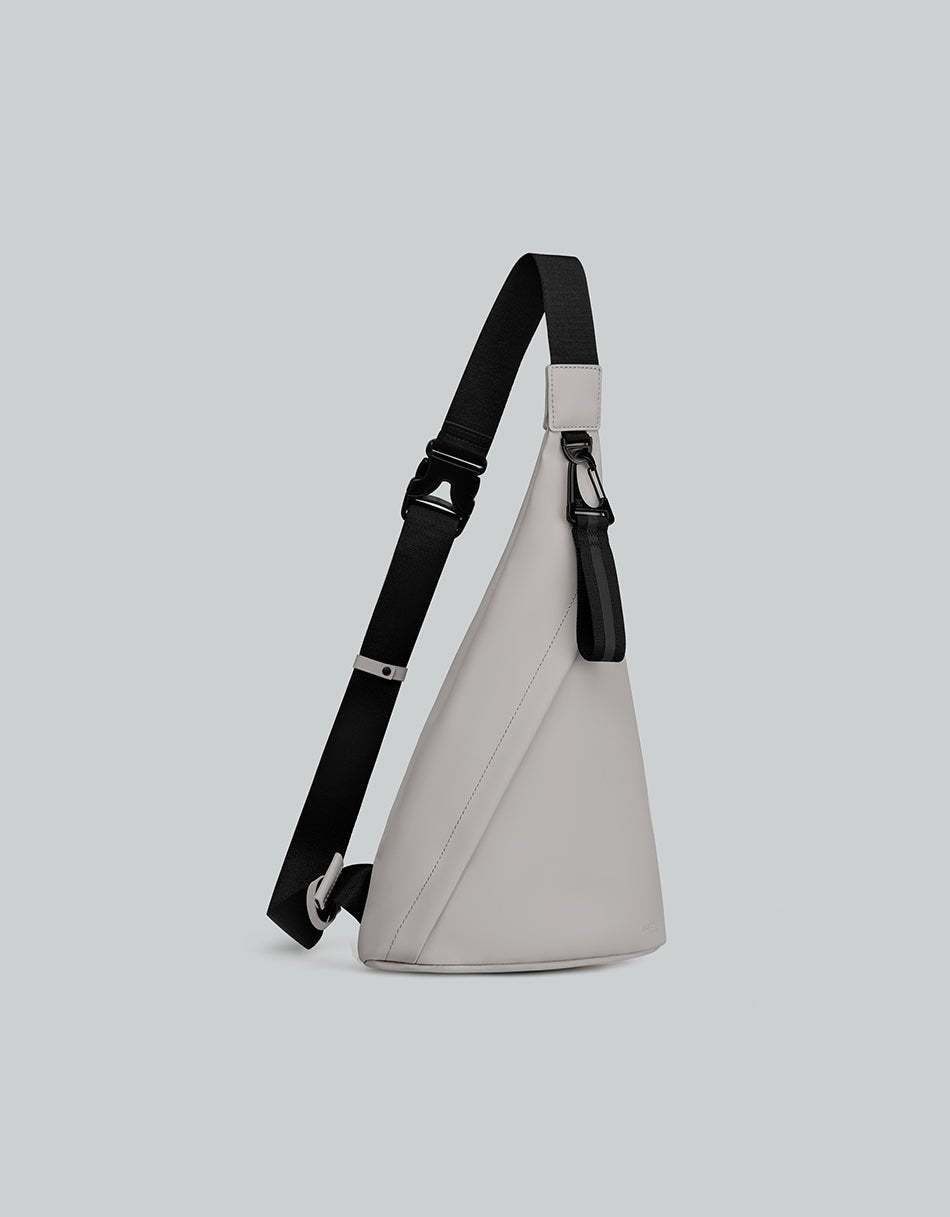 Gaston Luga Spläsh Sling Bag - Taupe SPSLBTP - BangOn