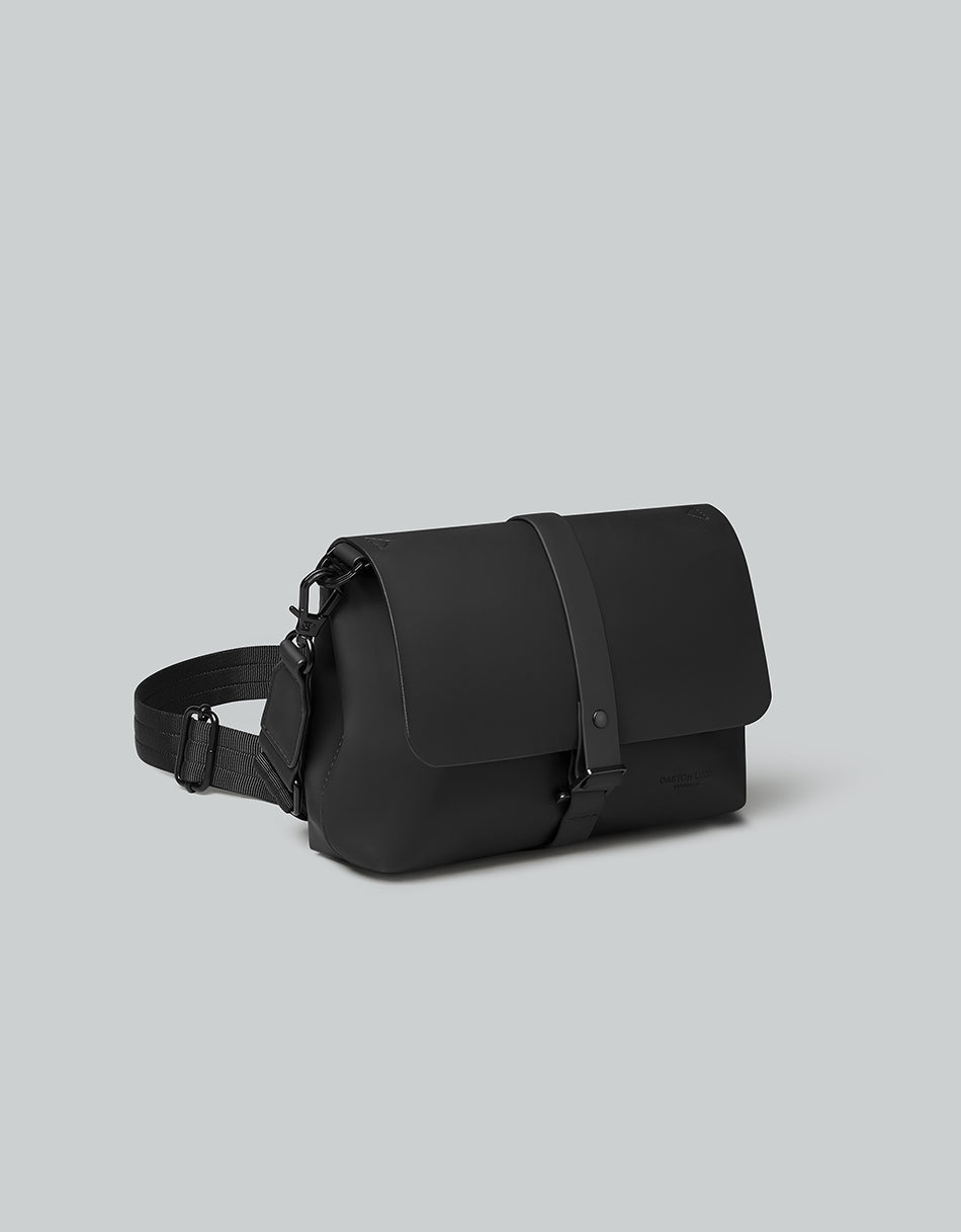 Gaston Luga Splash Crossbody Bag - Black Backpack - BangOn