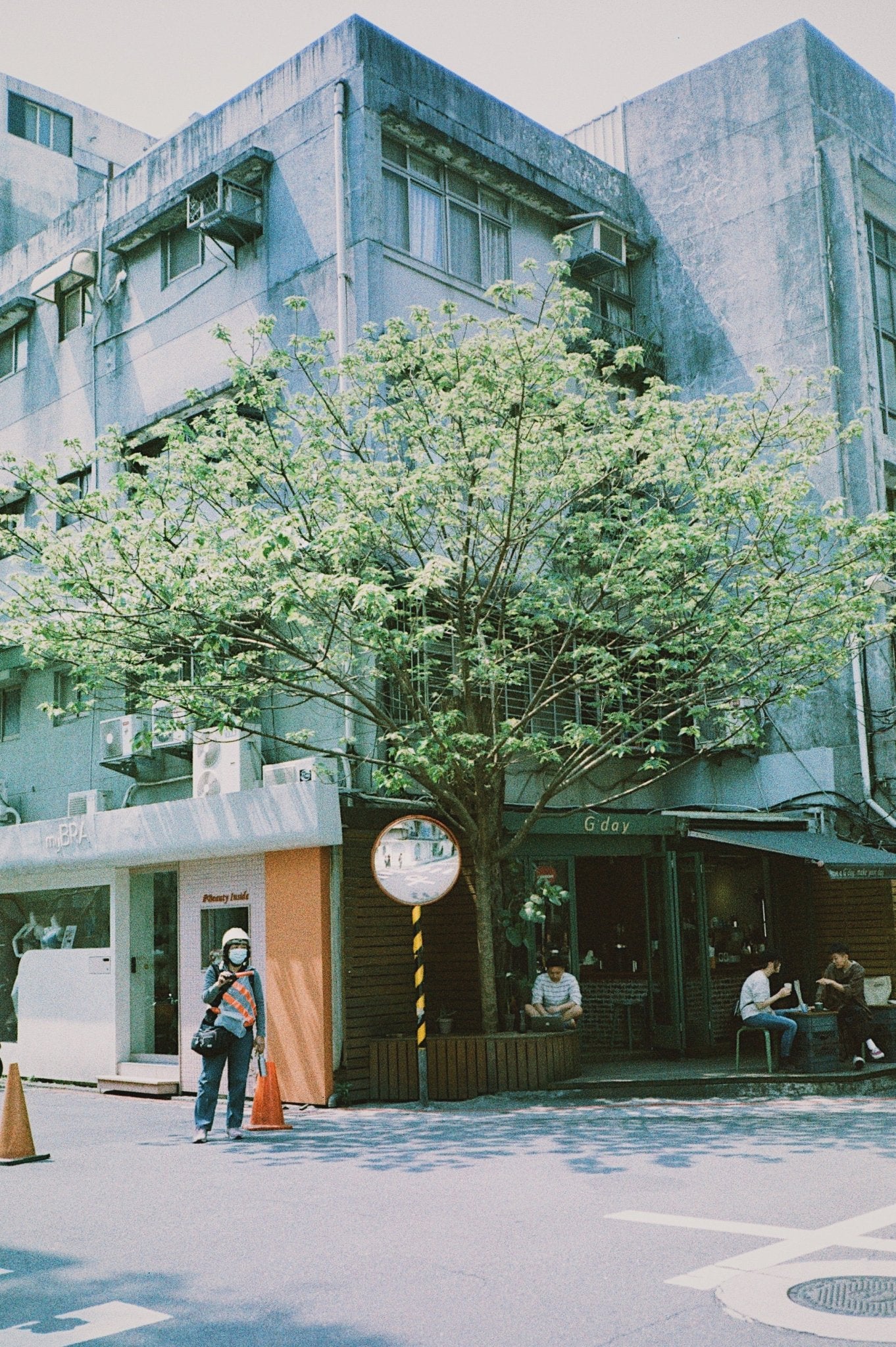Retocolor Aqua 400 35MM COLOR NEGATIVE FILM 27EXP Film Camera - BangOn