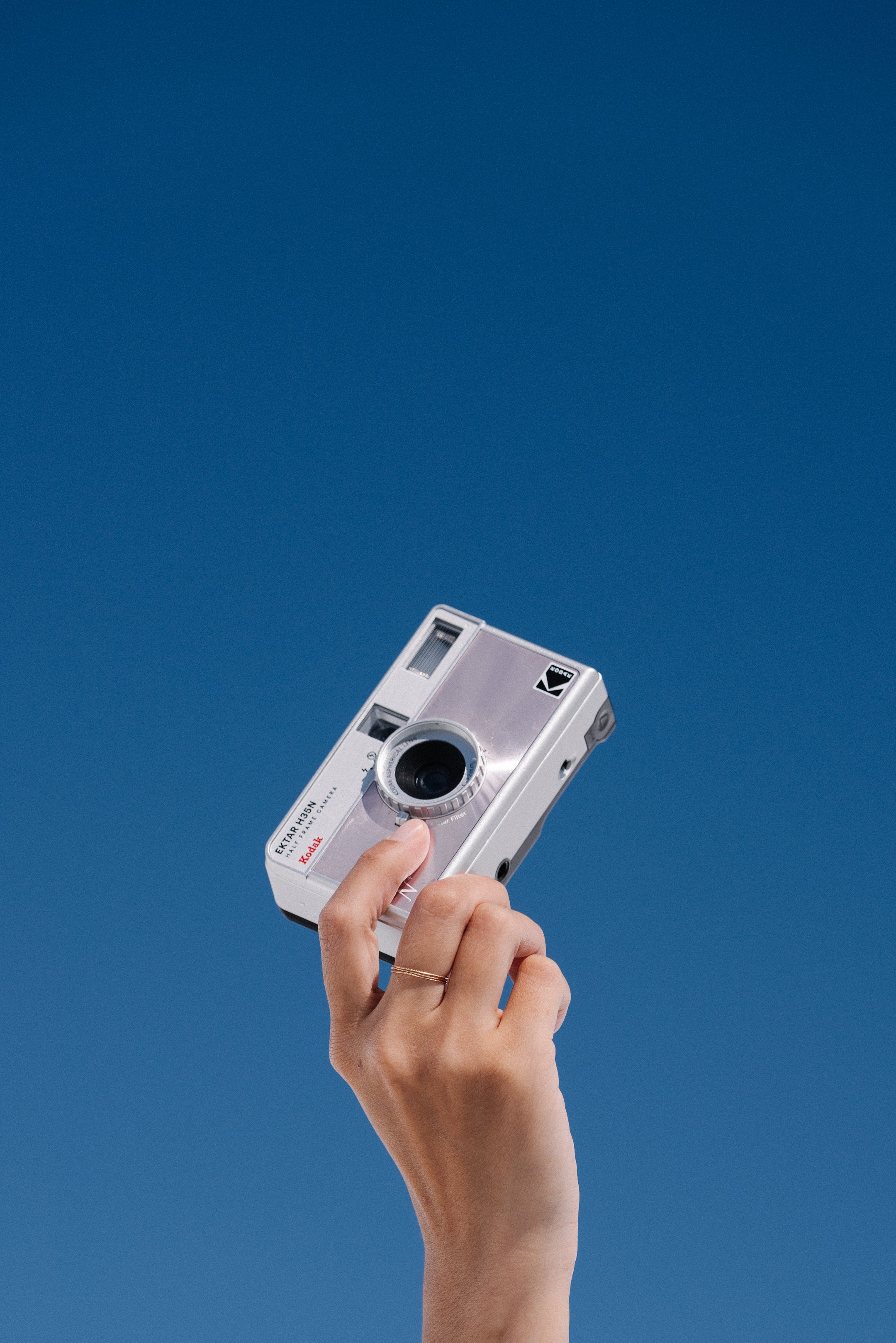 KODAK EKTAR H35N 半格菲林相機 亮粉紅色 + Kodak Ultramax 24張