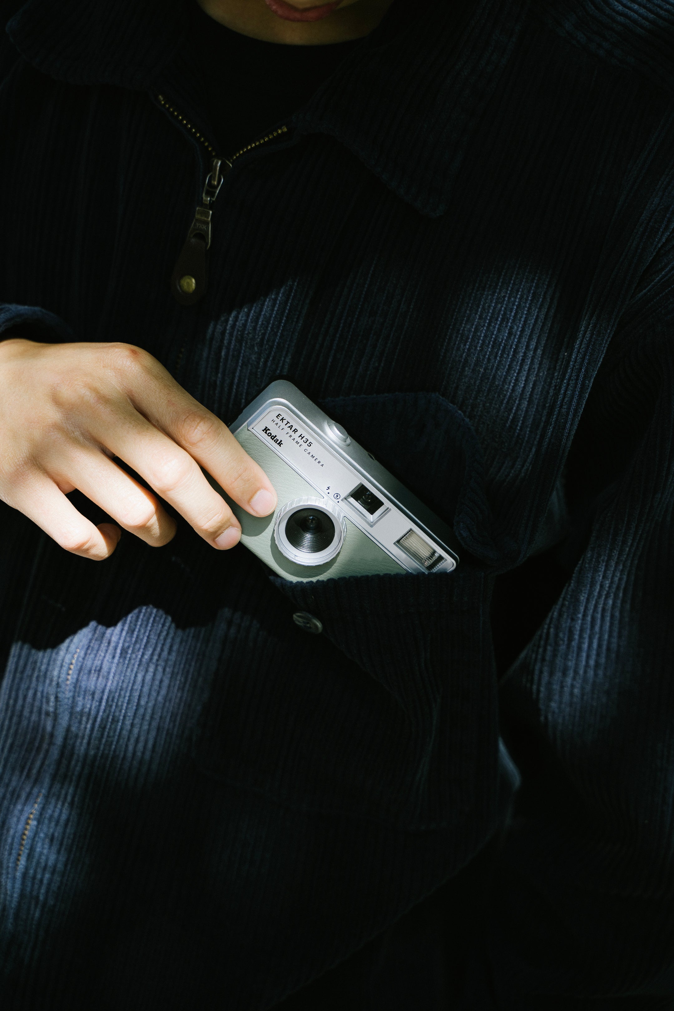 Cámara de película KODAK EKTAR H35 Half Frame Sage + Kodak Ultramax 24EXP