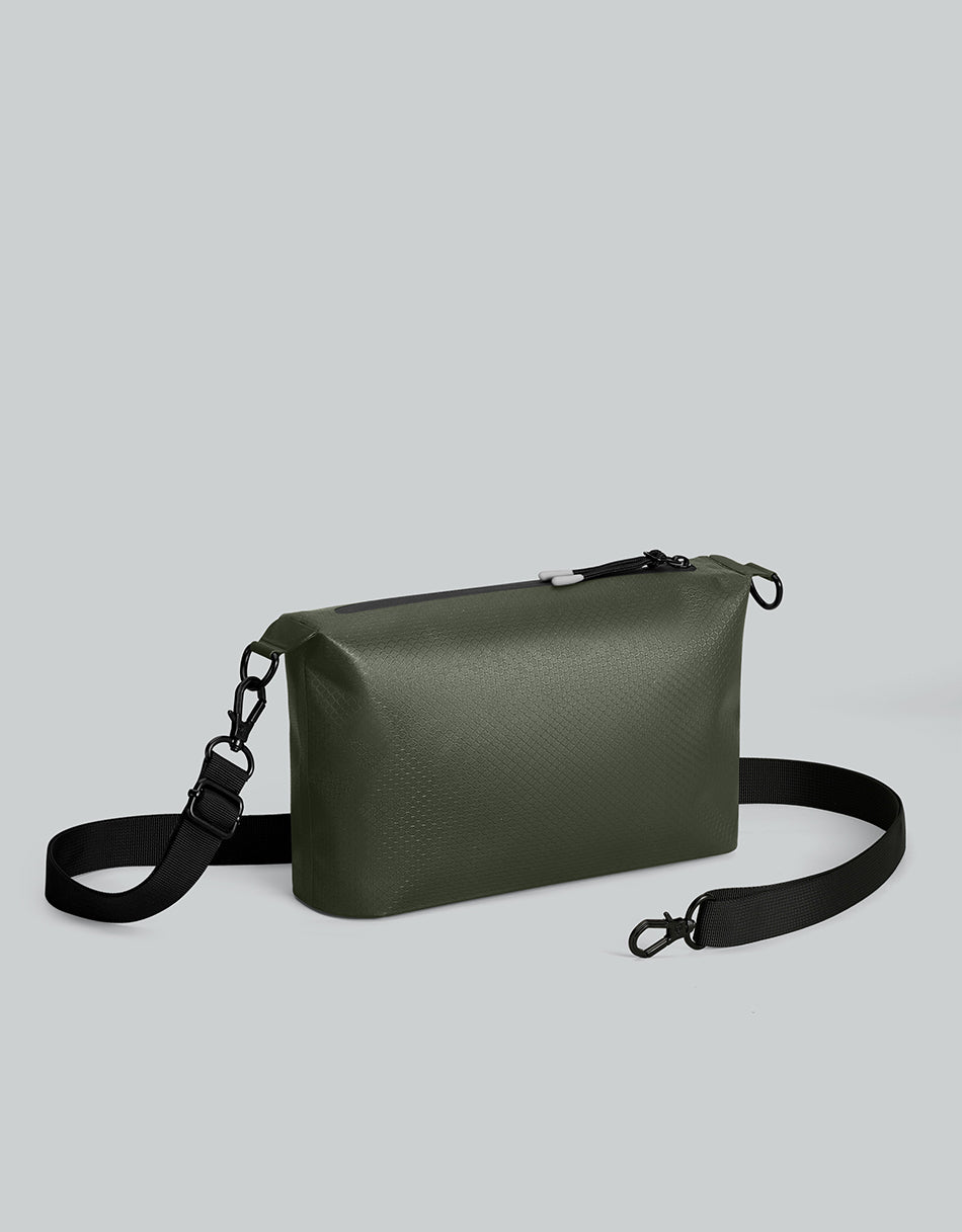 Gaston Luga Lightweight DuoSeal Crossbody - Olive