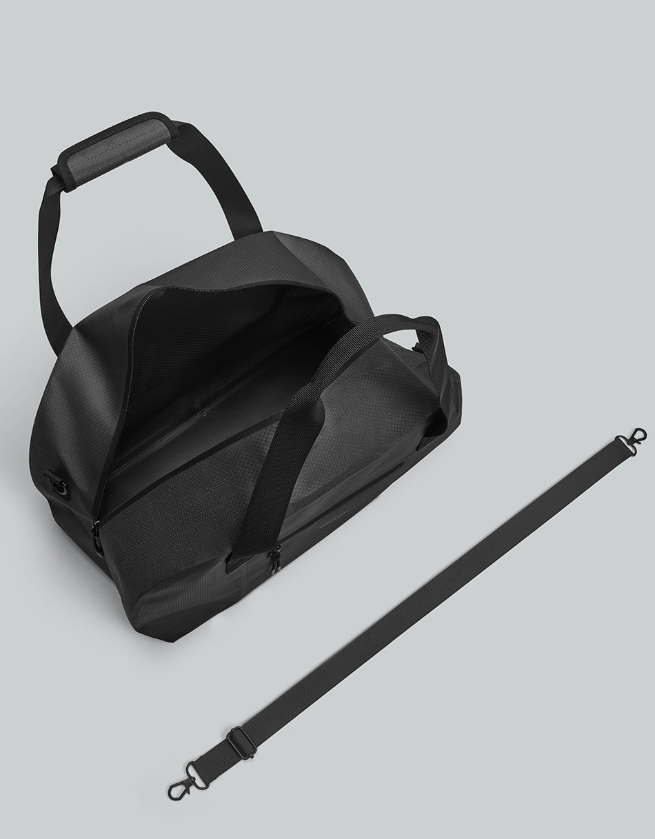 <tc>Gaston Luga</tc> 輕盈DuoSeal黑色旅行袋 #LWDSDFBK