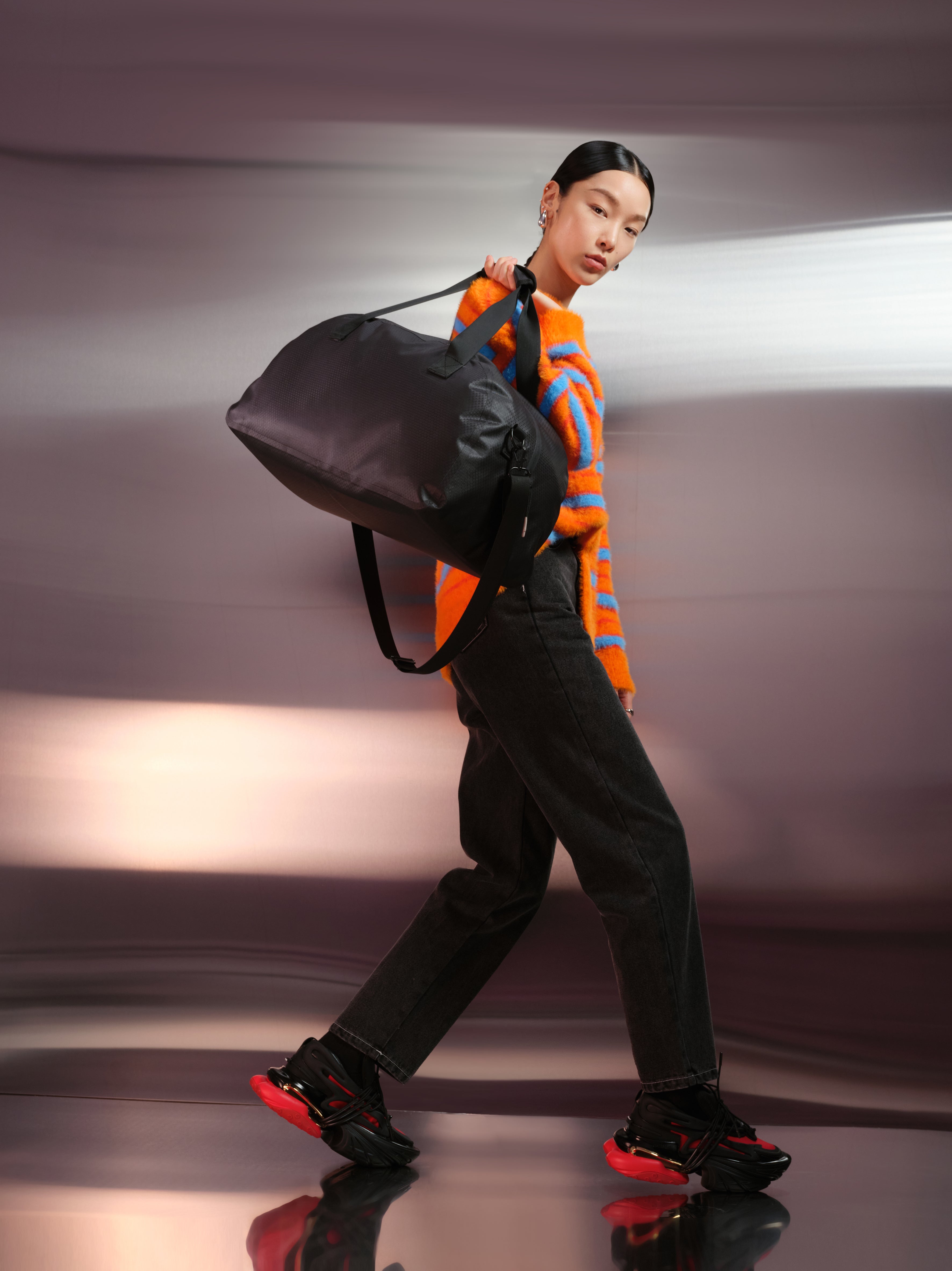 <tc>Gaston Luga</tc> 輕盈DuoSeal黑色旅行袋 #LWDSDFBK