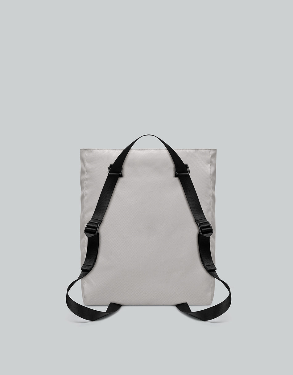 Gaston Luga Mochila Tote Ligera - Taupe #LWTTBPTP