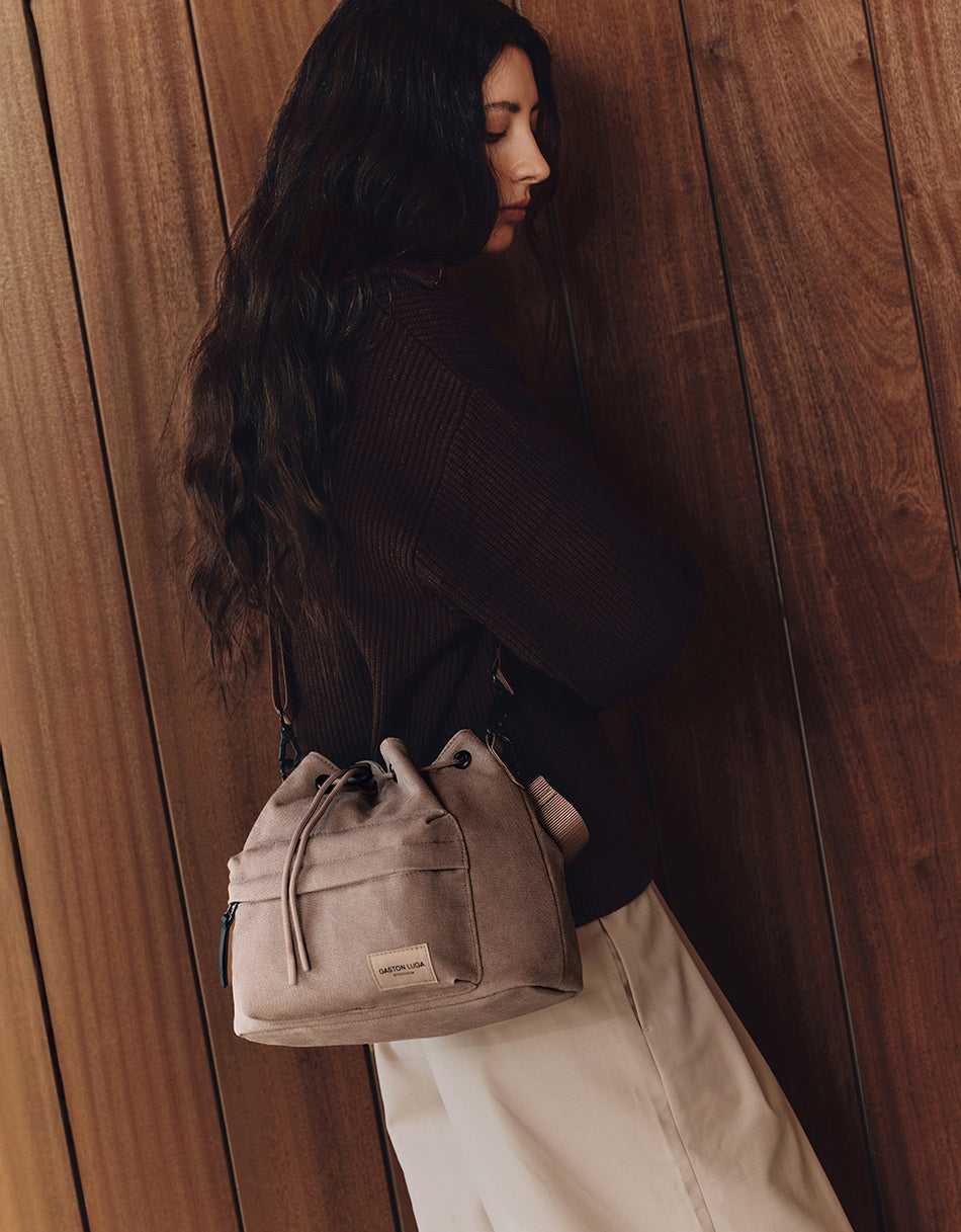 Gaston Luga Spläsh Bucket Crossbody - Weave Dusty Brown