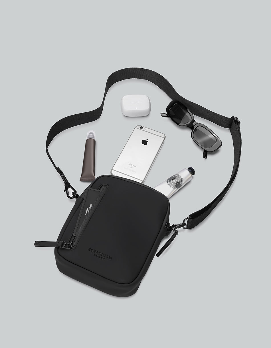 Gaston Luga Däsh Verti Crossbody Bag - Black Backpack - BangOn