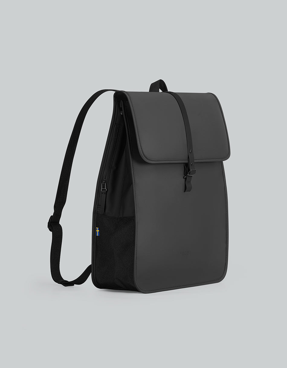 Gaston Luga Dash Backpack 16" - Black DA200R - BangOn
