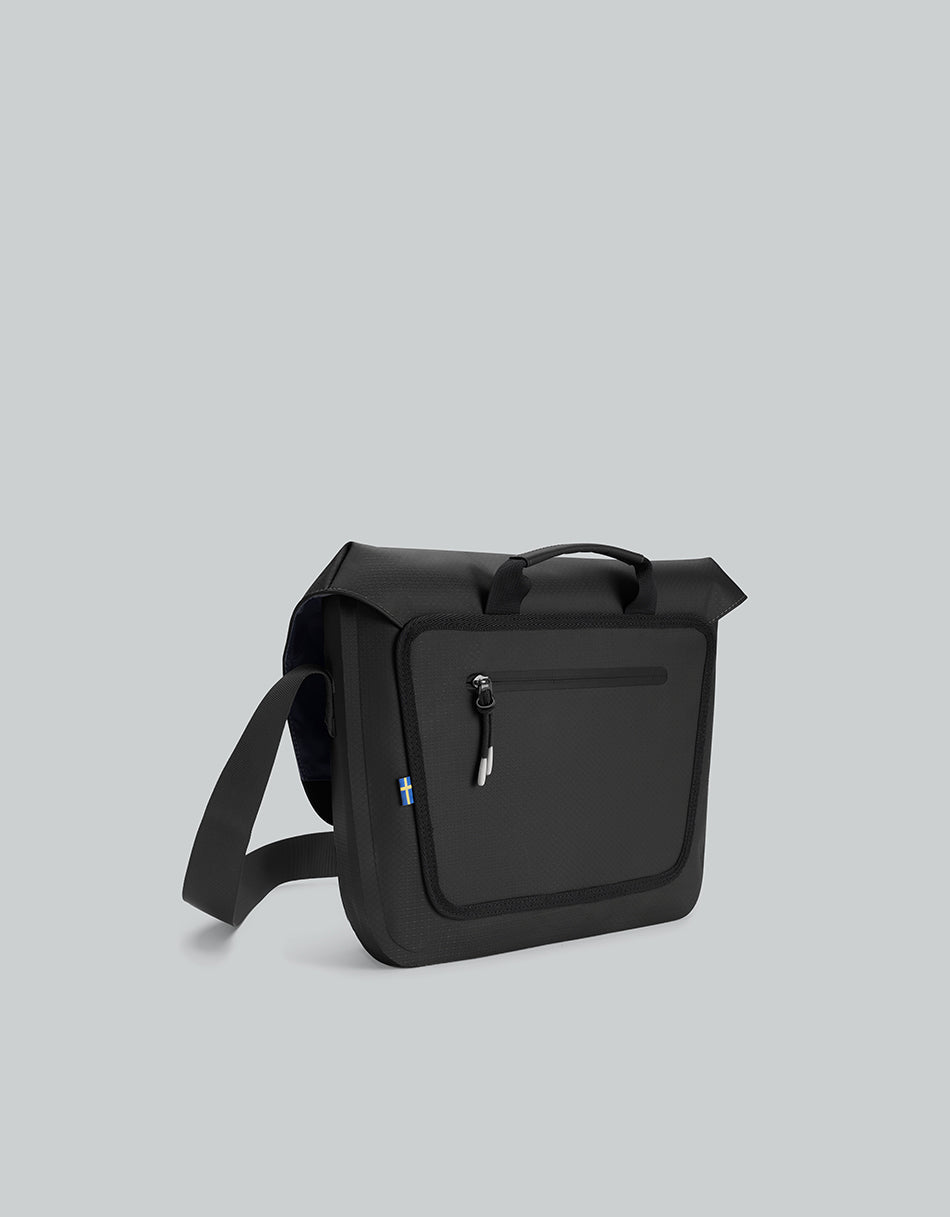 Gaston Luga Lightweight Duoseal Messenger Bag 14" - Black Backpack - BangOn