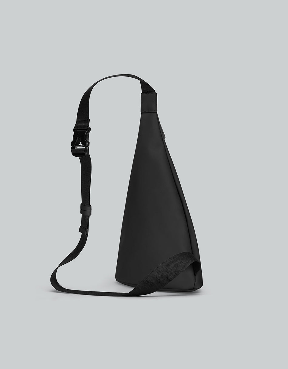 Gaston Luga Spläsh Sling Bag - Black Backpack - BangOn