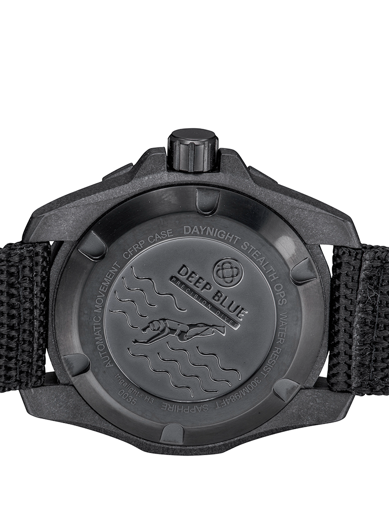 <tc>DEEPBLUE</tc> Daynight Stealth Ops，黑色錶盤，綠色夜光管