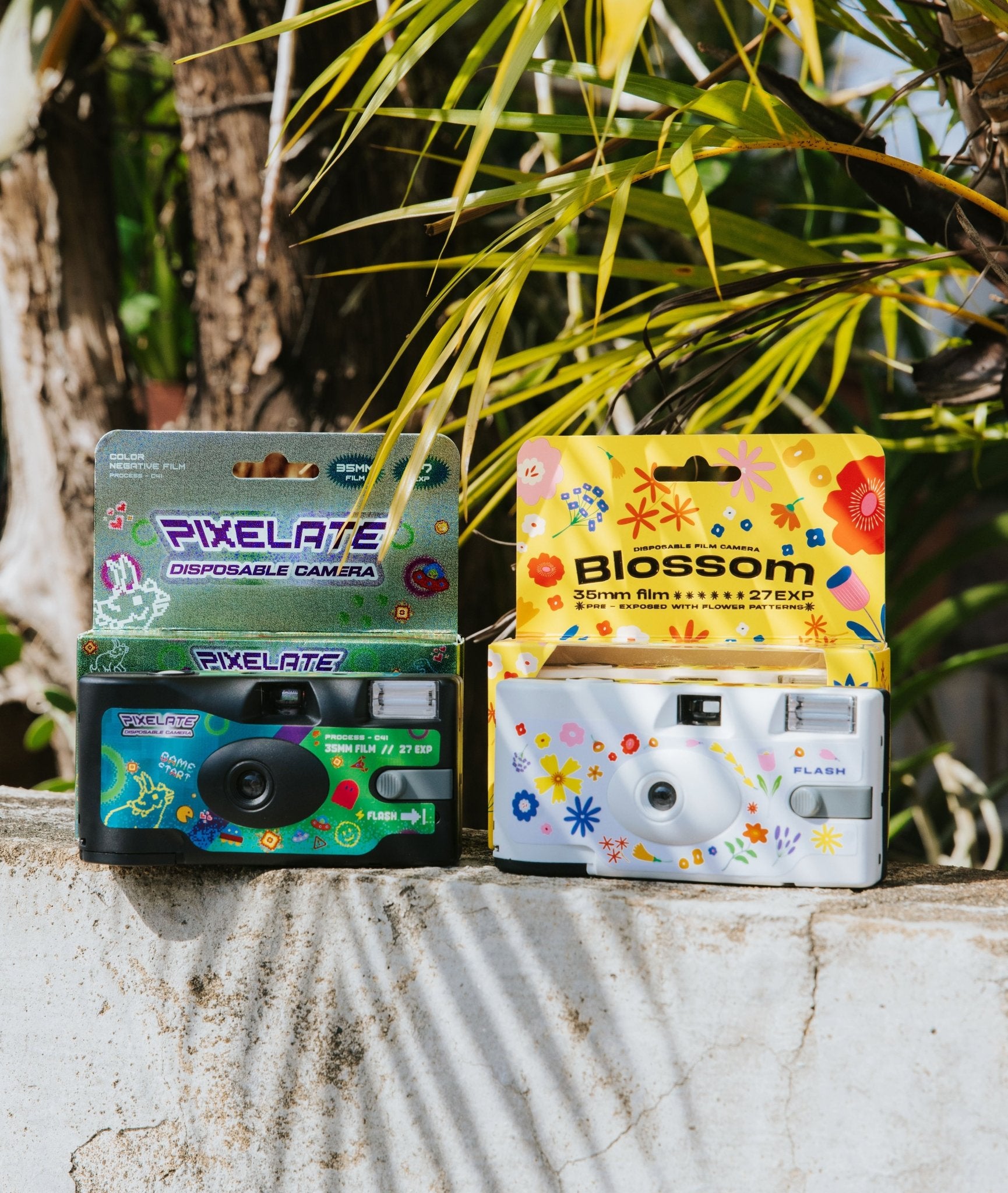 Retocolor Pixelate 400 35MM Disposable Film Camera 27EXP *NEW - BangOn